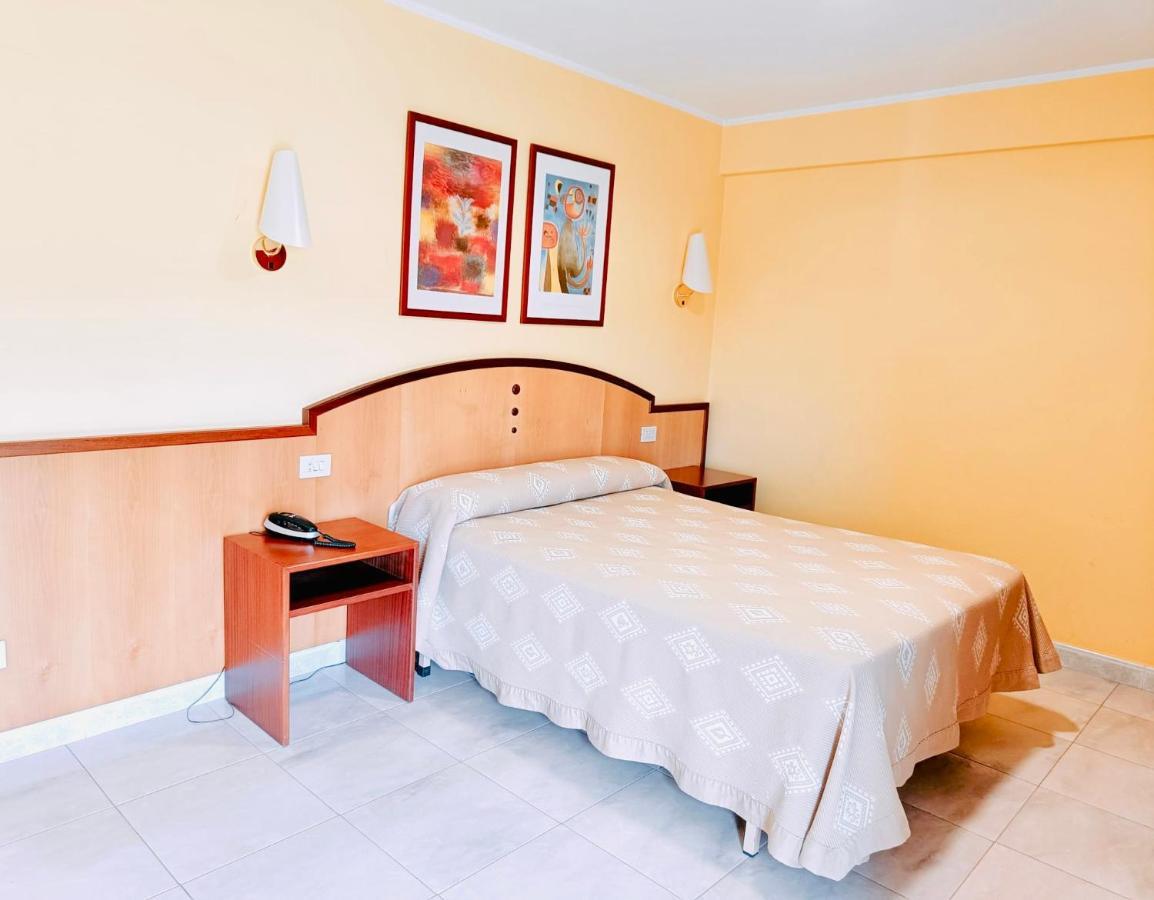 Hotel Alameda Villaviciosa  Εξωτερικό φωτογραφία