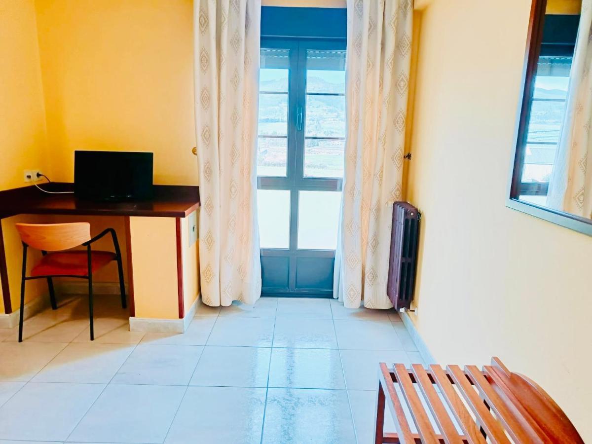 Hotel Alameda Villaviciosa  Εξωτερικό φωτογραφία
