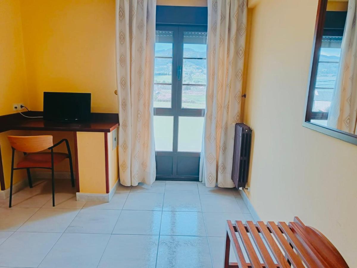 Hotel Alameda Villaviciosa  Εξωτερικό φωτογραφία