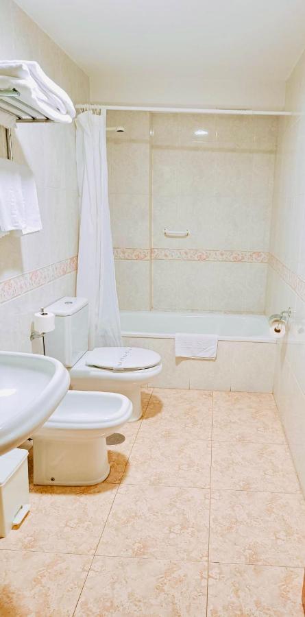Hotel Alameda Villaviciosa  Εξωτερικό φωτογραφία