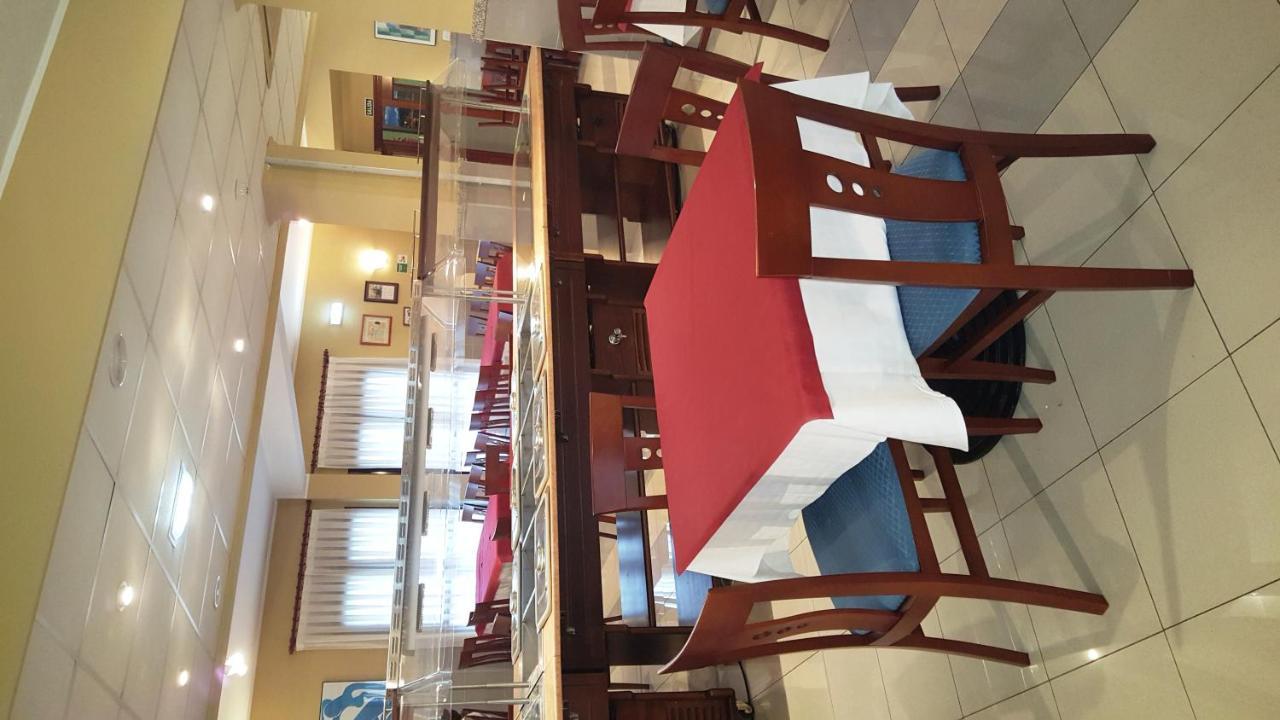 Hotel Alameda Villaviciosa  Εξωτερικό φωτογραφία