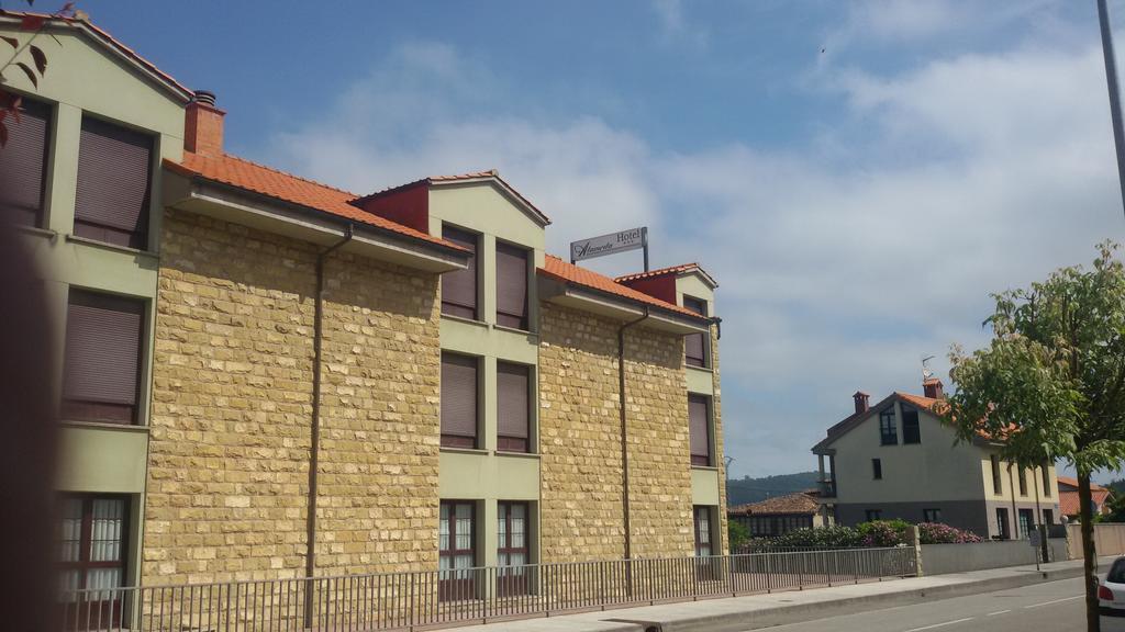 Hotel Alameda Villaviciosa  Εξωτερικό φωτογραφία