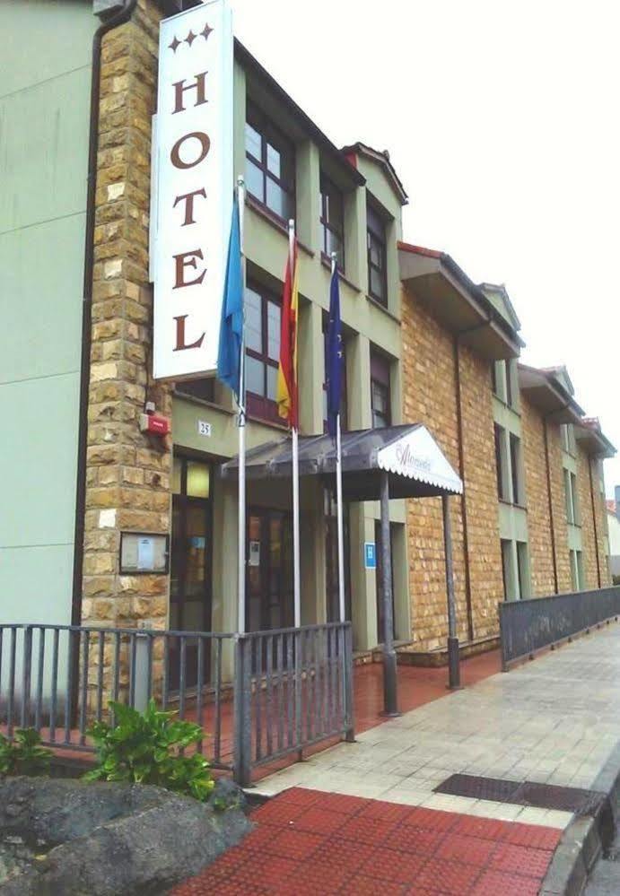 Hotel Alameda Villaviciosa  Εξωτερικό φωτογραφία